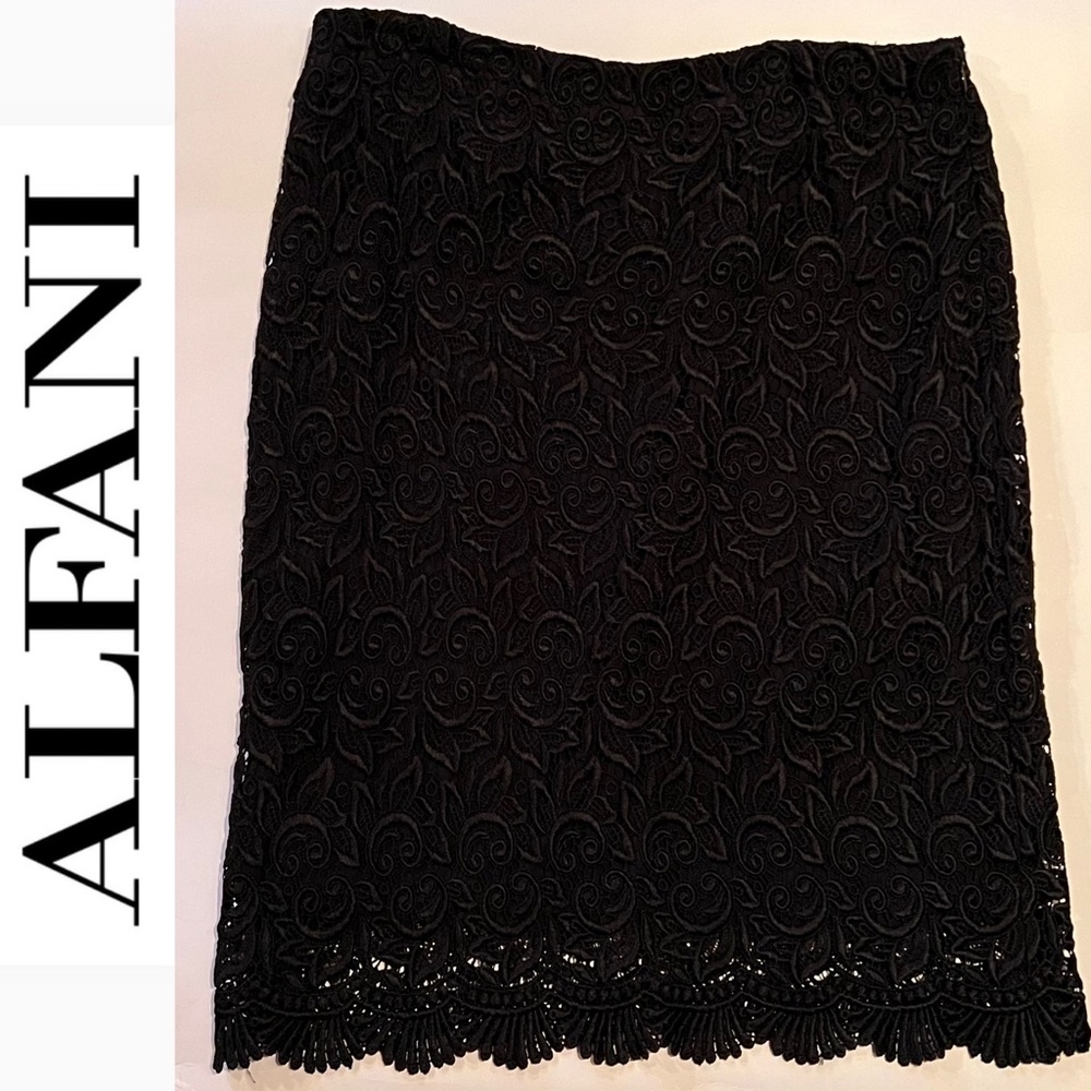 3/$30 ALFANI LACE OVERLAY SKIRT